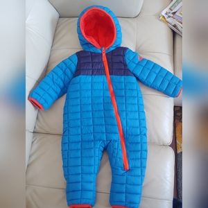 Baby snow suit 9-12 months.